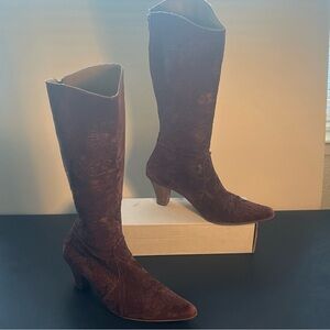 Artemis Suede Boots Womens Size 38 Burgundy Leather Floral Embroidery Heels